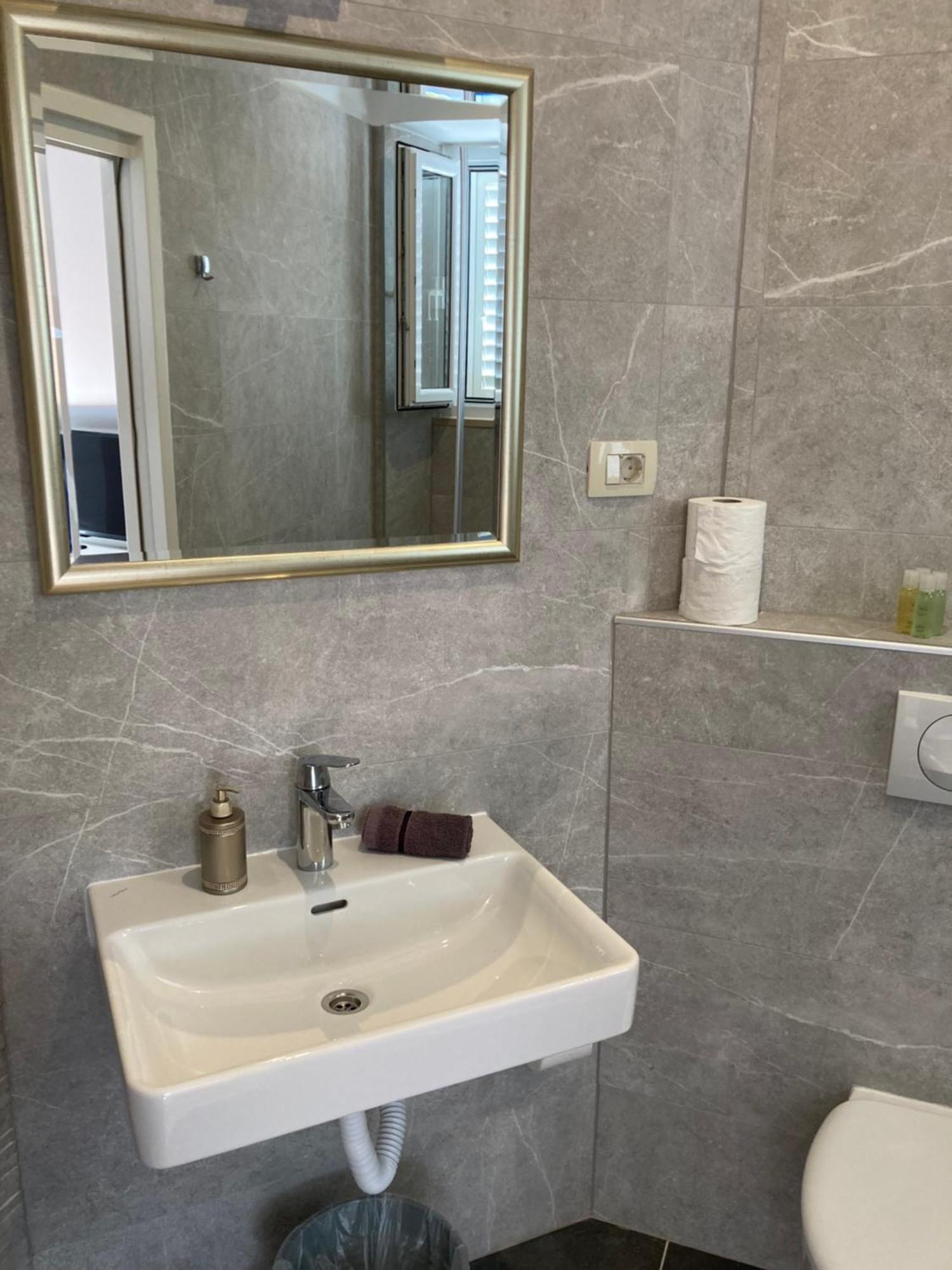 Guesthouse Libertas 1 Дубровник Экстерьер фото
